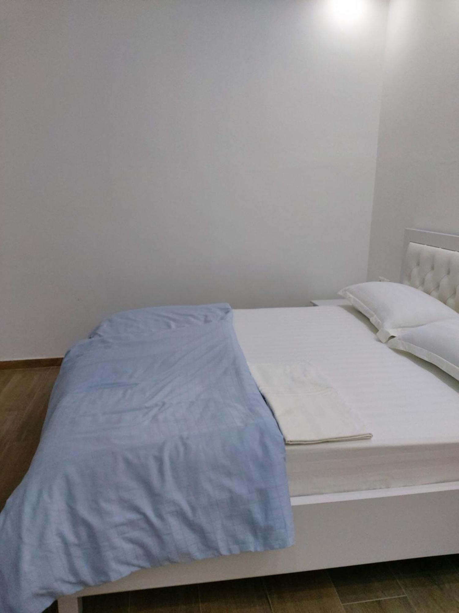 Spacious Apartment Near The Beach ซารานเดอ ภายนอก รูปภาพ